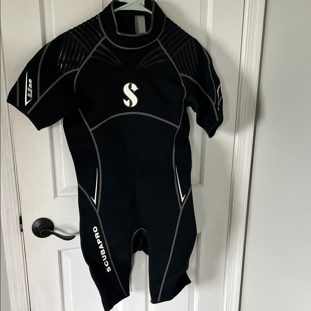 Men’s Scuba Pro Shortie Wetsuit -